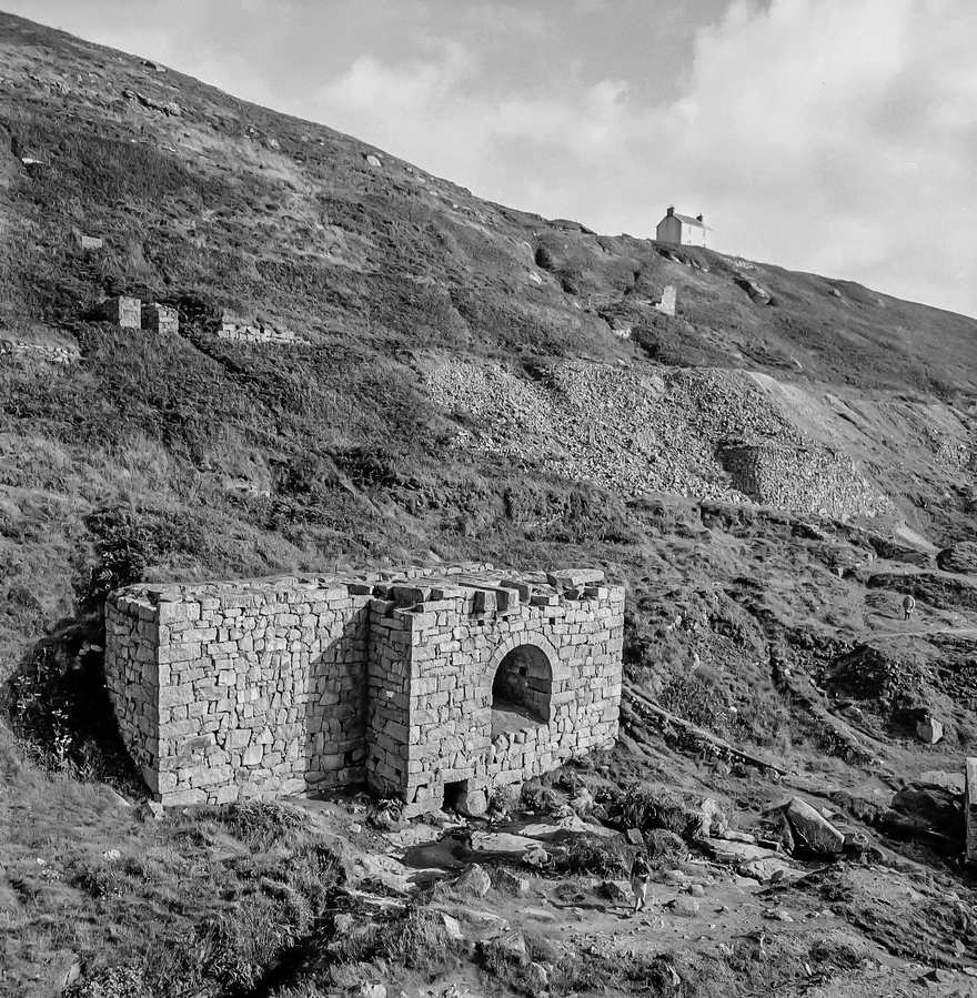 65 ft Wheel pit Porth Leddan Aug 1980